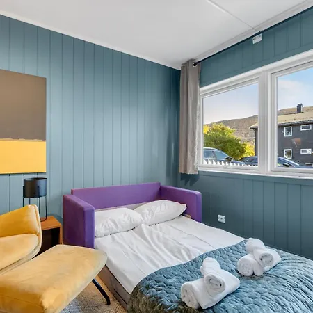 Arctic Escape I Warm & Welcoming I Free Parking Tromsø