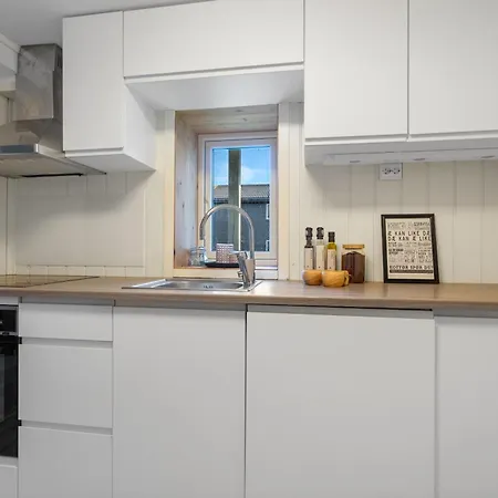 Arctic Escape I Warm & Welcoming I Free Parking Tromsø