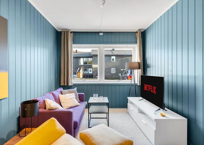 Arctic Escape I Warm & Welcoming I Free Parking Tromsø