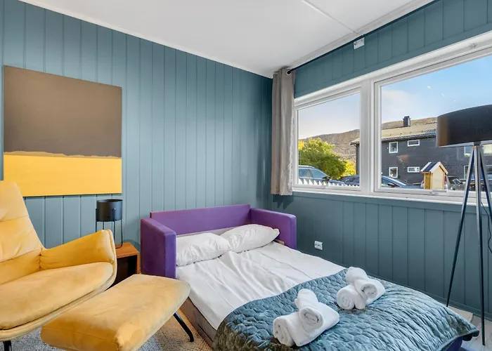 Arctic Escape I Warm & Welcoming I Free Parking Tromsø